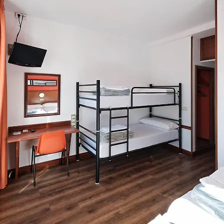 Hostel Loop