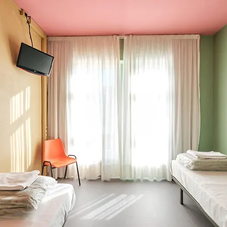 Loop Hostel *
